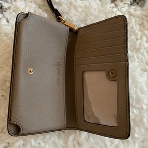 Michael Kors wristlet
